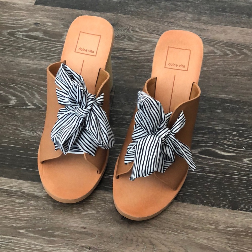 Like New! Dolce Vita Amber Block Heel.